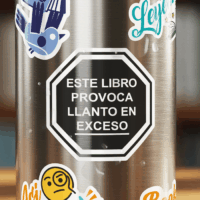 Sticker | Este libro provoca llanto en exceso